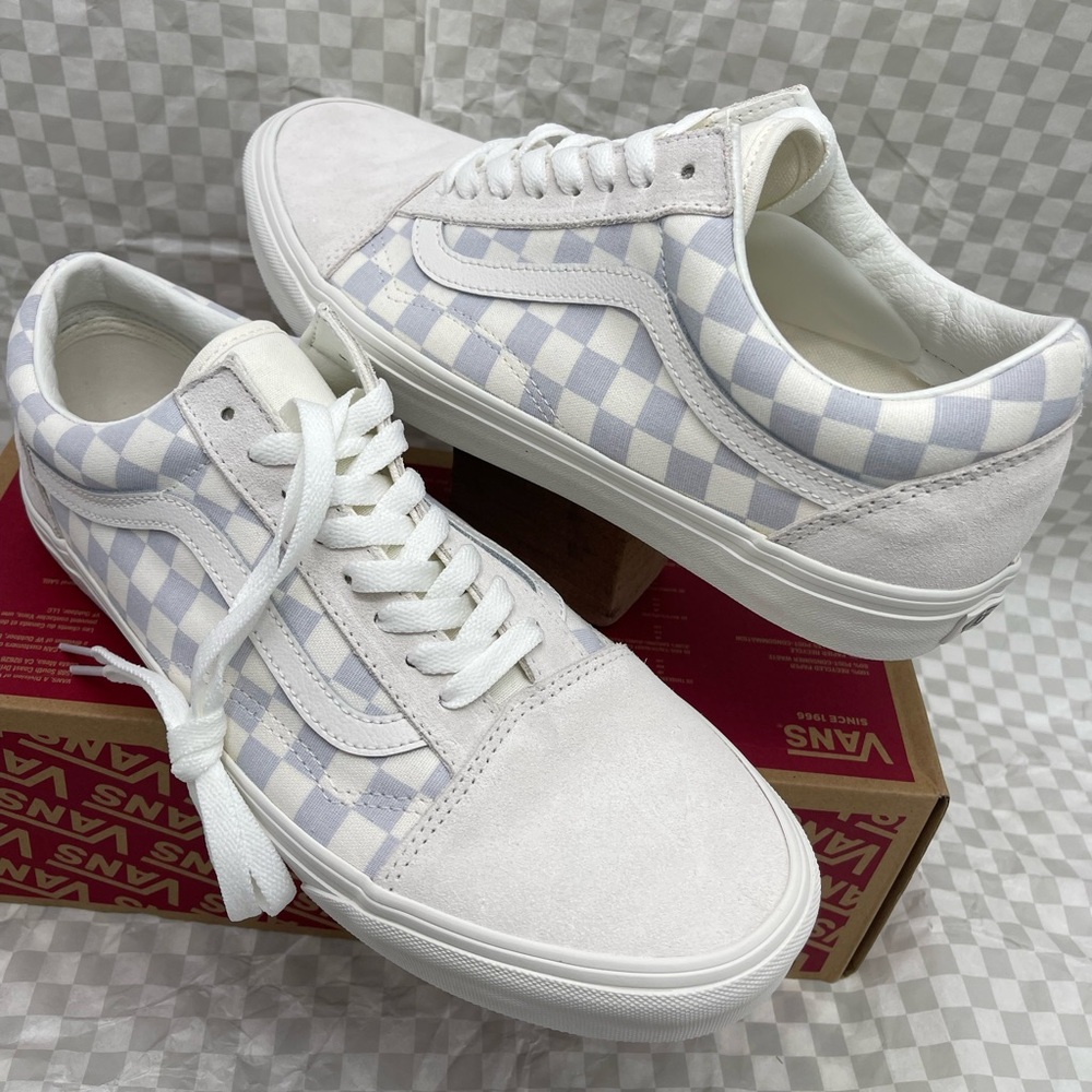 Vans WMNS Old Skool
Checkerboard Gray/Marshmallow
VN000D7ZOBP Sneakers - Picture 7 of 16